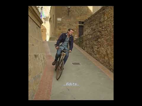 La Dolce Villa II Italian streets, an old bike and no brakes – what could possibly go wrong? #shorts