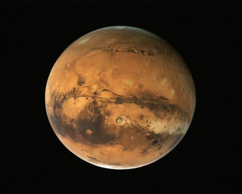 Is Mars Really ‘Red’? New Discovery Challenges Long-Held Beliefs Is Mars Really ‘Red’? New Discovery Challenges Long-Held Beliefs